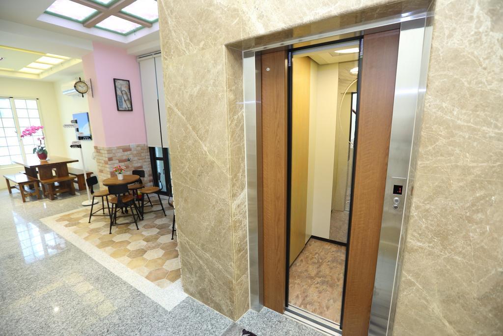 Bridge Bed And Breakfast Hualien City Exterior photo